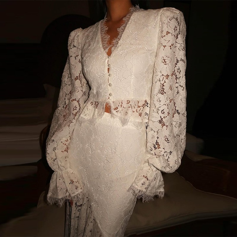 White V-neck lace sheer open-back figure-hugging dress set